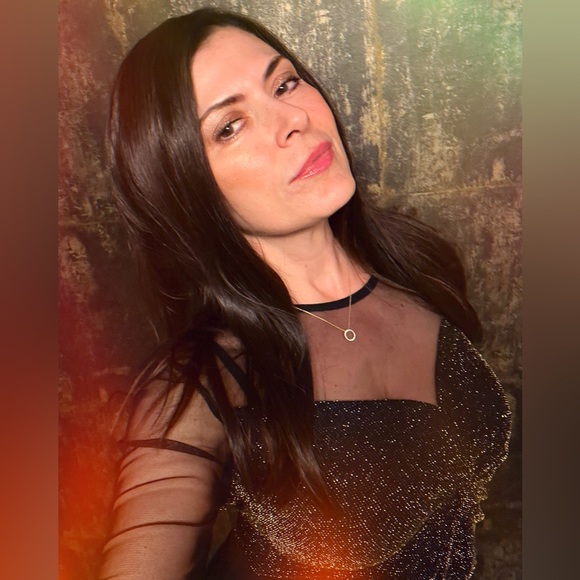 Meet your Posher, Joann - Picture 1 of 5